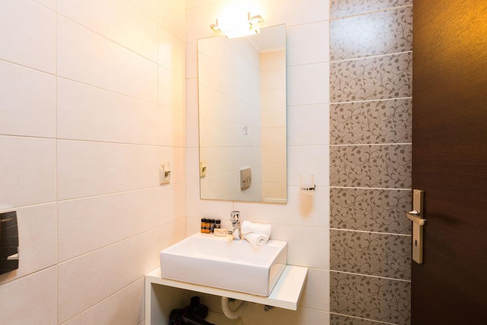 Pantheon Villas&Suites Vlikhádha Esterno foto