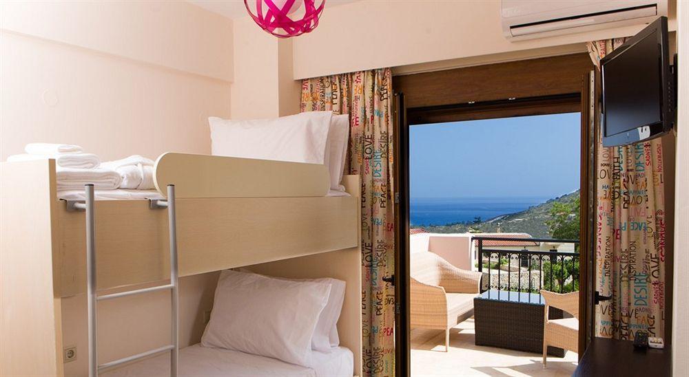Pantheon Villas&Suites Vlikhádha Esterno foto