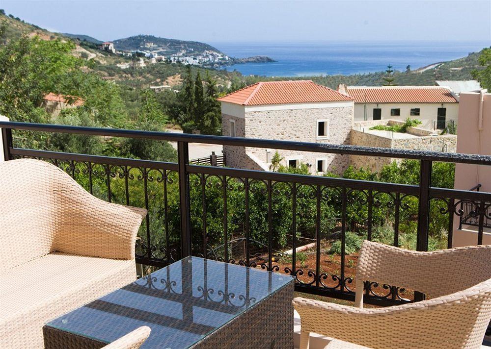 Pantheon Villas&Suites Vlikhádha Esterno foto