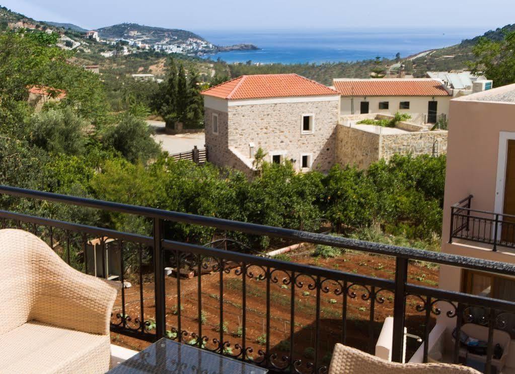 Pantheon Villas&Suites Vlikhádha Esterno foto