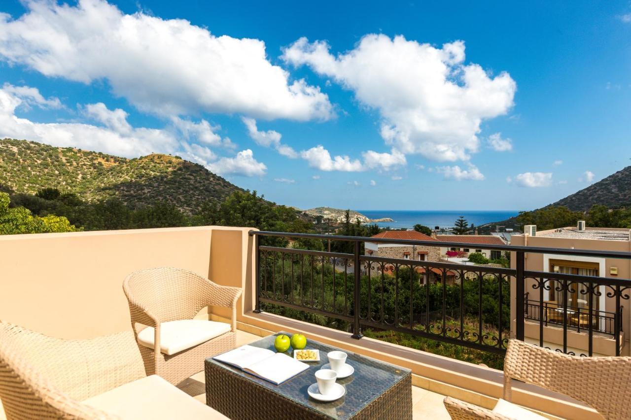 Pantheon Villas&Suites Vlikhádha Esterno foto